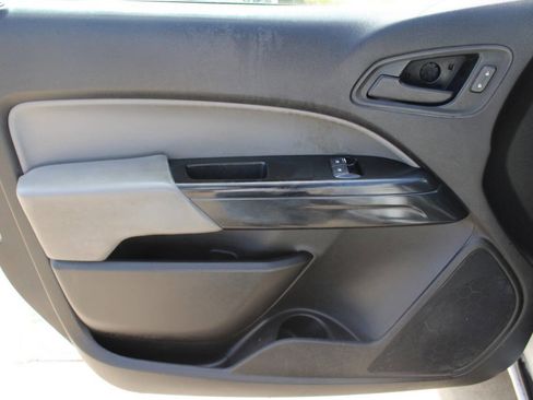 Used 2018 Chevrolet Colorado W/T RWD image 15