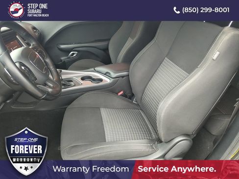 Used 2019 Dodge Challenger R/T RWD image 12