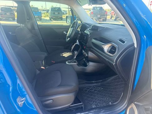 Used 2015 Jeep Renegade Latitude AWD/4WD image 26