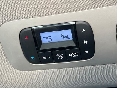 Used 2016 Honda Odyssey SE image 14