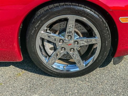 Used 2008 Chevrolet Corvette Coupe w/ Z51 Performance Package RWD image 33