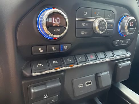 Used 2021 GMC Sierra 1500 AT4 w/ AT4 Premium Package AWD/4WD image 24