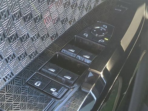 New 2026 BMW 760i xDrive image 25