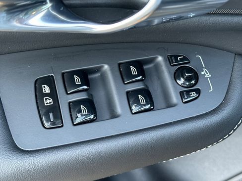 Certified 2025 Volvo XC90 T8 Ultra w/ Protection Package Premier image 16