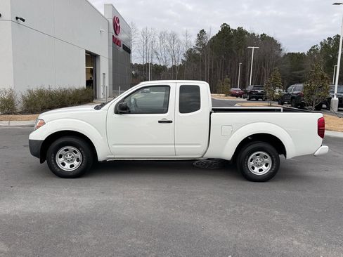 Used 2019 Nissan Frontier S image 3