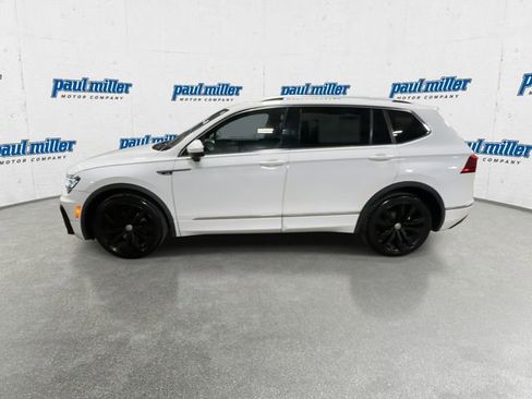 Used 2018 Volkswagen Tiguan SEL Premium w/ R-Line Package image 6