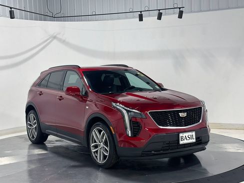 Used 2019 Cadillac XT4 Sport w/ Cold Weather Package AWD/4WD image 41