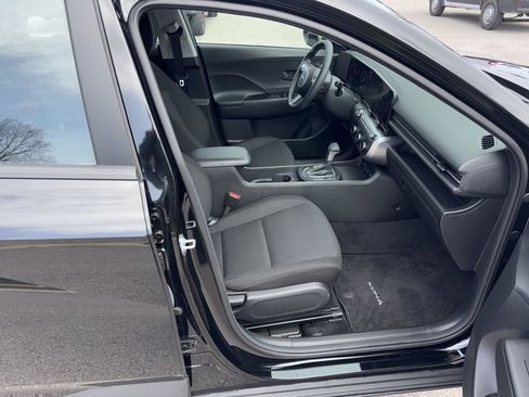 Used 2025 Hyundai Kona SE AWD/4WD image 12