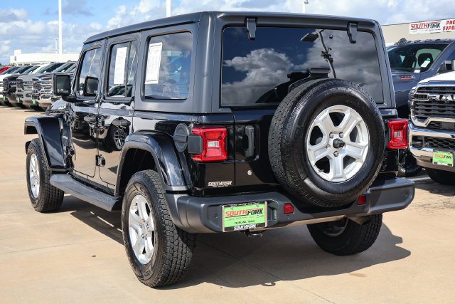 Used 2019 Jeep Wrangler Unlimited Sahara w/ Dual Top Group AWD/4WD image 4