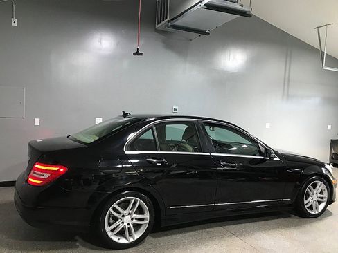 Used 2013 Mercedes-Benz C 250 Sedan w/ Multimedia Pkg image 3