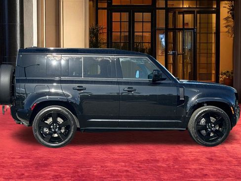 New 2026 Land Rover Defender 110 X-Dynamic SE AWD/4WD image 8