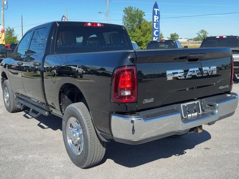 Used 2025 RAM 2500 Tradesman w/ Chrome Appearance Group AWD/4WD image 5