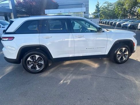 Used 2024 Jeep Grand Cherokee Limited 4xe AWD/4WD image 9