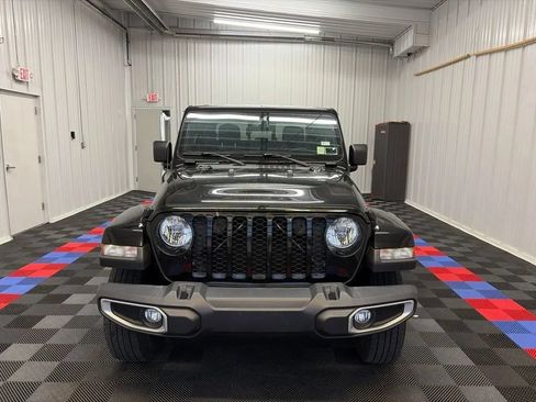 Used 2021 Jeep Gladiator Sport AWD/4WD image 9