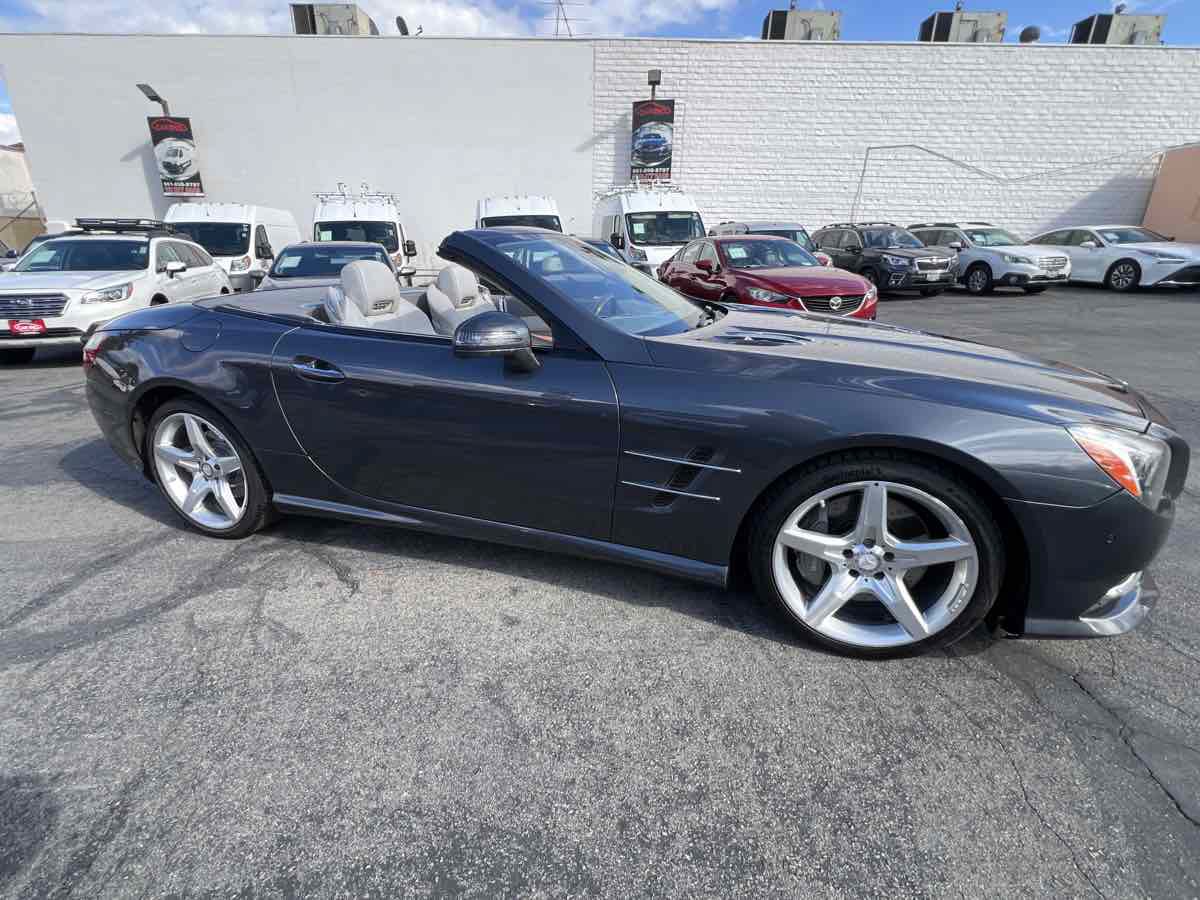 Used 2013 Mercedes-Benz SL 550 image 6