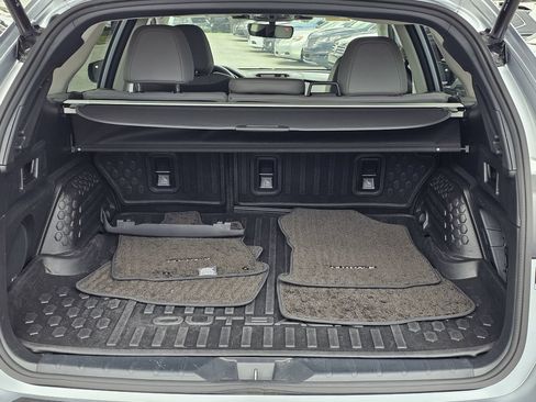 Certified 2023 Subaru Outback Limited AWD/4WD image 9