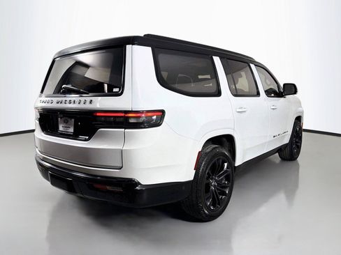 Used 2023 Jeep Grand Wagoneer Series II w/ Quick Order Packagew 28T AWD/4WD image 5