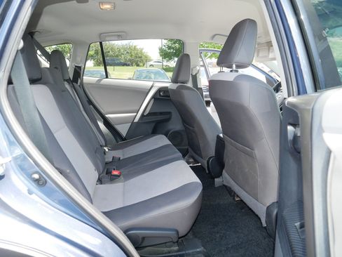 Used 2013 Toyota RAV4 LE AWD/4WD image 18