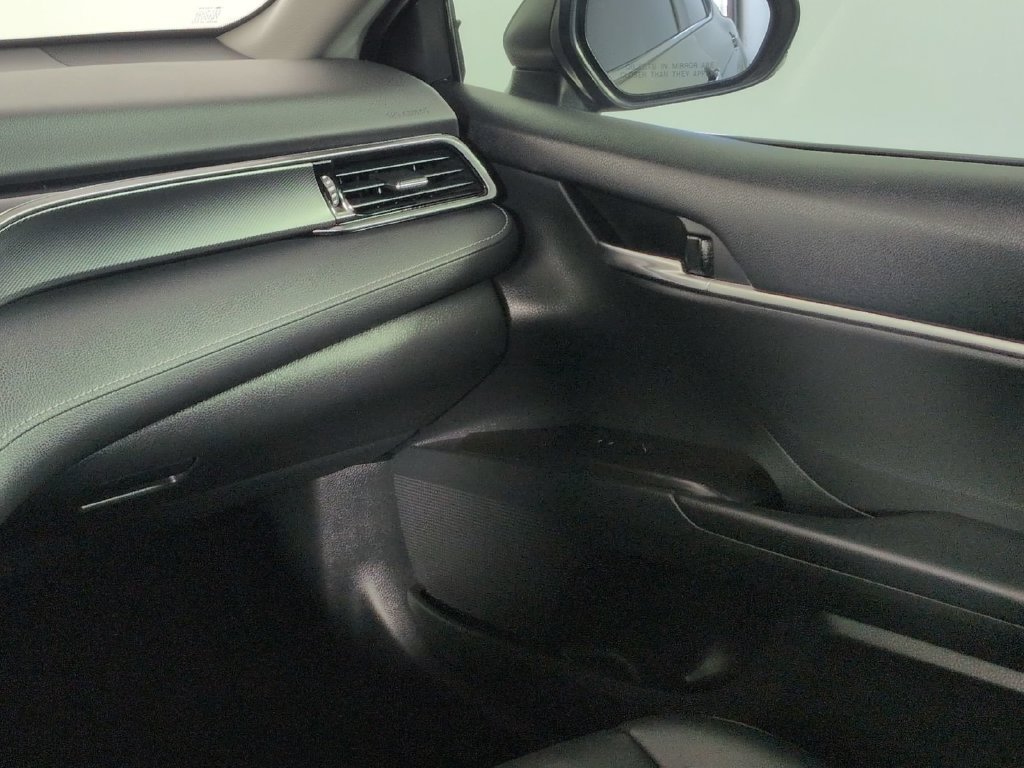 Used 2022 Toyota Camry SE FWD image 22