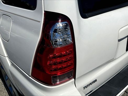 Used 2008 Toyota 4Runner Limited AWD/4WD image 31
