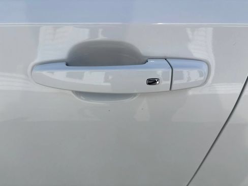 Certified 2022 GMC Terrain AT4 w/ Infotainment Package II AWD/4WD image 14