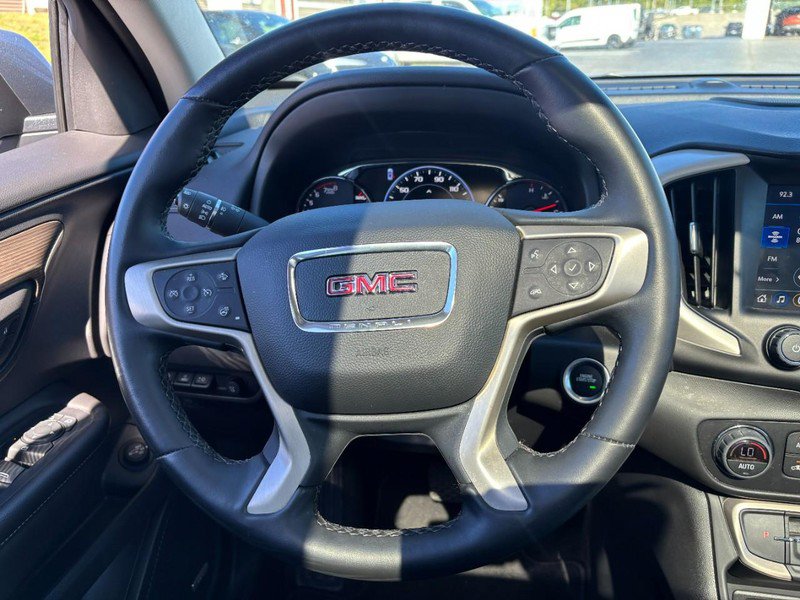 Used 2023 GMC Terrain Denali w/ Denali Premium Package AWD/4WD image 15