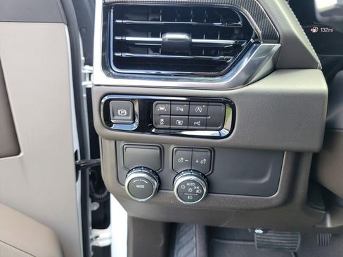 New 2026 GMC Yukon XL Elevation image 21