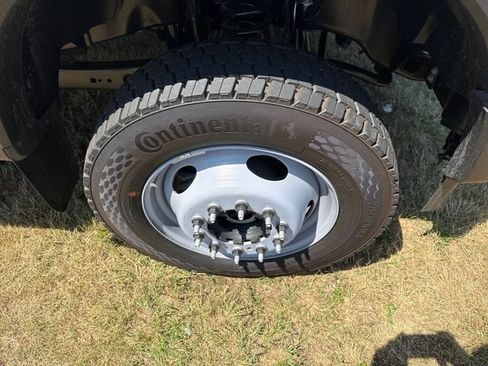 New 2026 Ford F550 4x4 Regular Cab Super Duty image 14