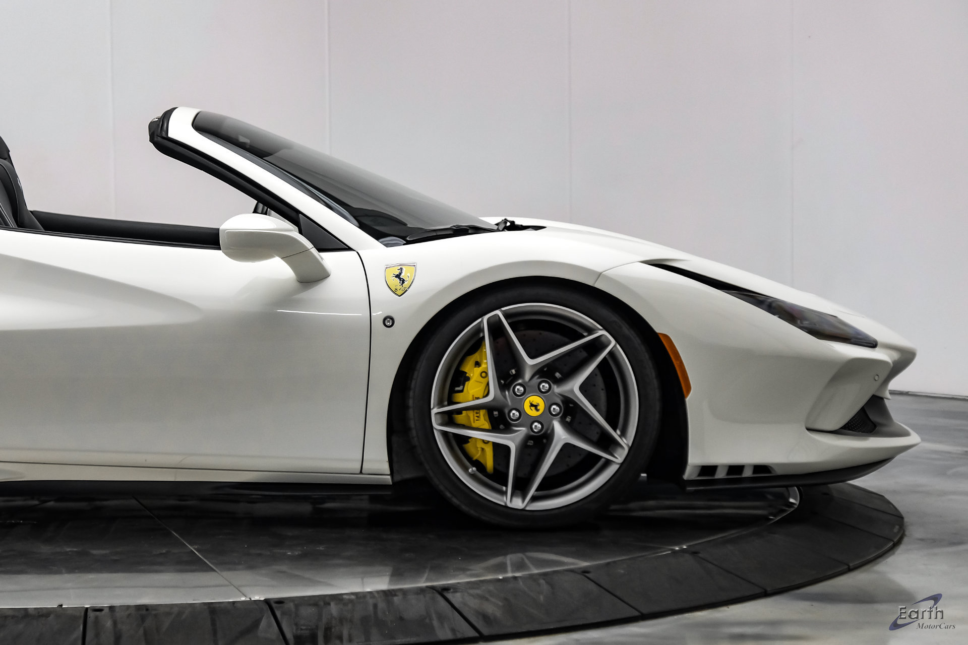 Used 2022 Ferrari F8 Tributo RWD image 30