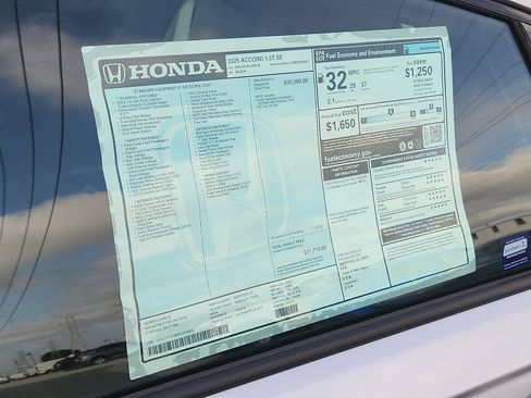 New 2025 Honda Accord SE image 18