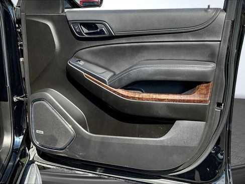 Used 2020 Chevrolet Tahoe LT w/ LT Midnight Edition RWD image 29