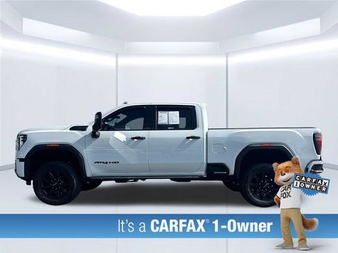 Used 2025 GMC Sierra 2500 AT4 w/ Technology Package AWD/4WD image 4