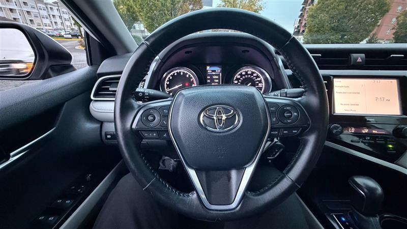 Used 2020 Toyota Camry SE FWD image 30