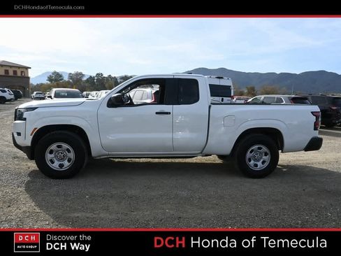 Used 2024 Nissan Frontier S image 4