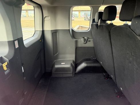 Used 2023 Ford Transit 350 XLT image 10