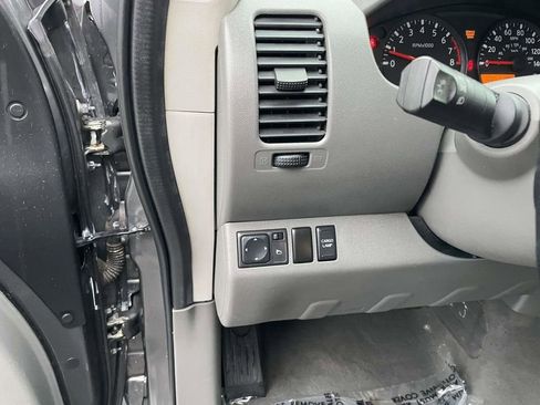 Used 2008 Nissan Frontier SE w/ SE Value Truck Pkg image 30