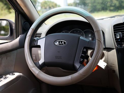 Used 2007 Kia Sorento 2WD image 28