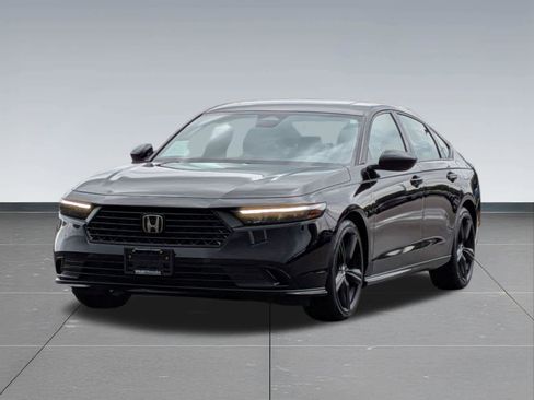 Used 2023 Honda Accord Sport image 9