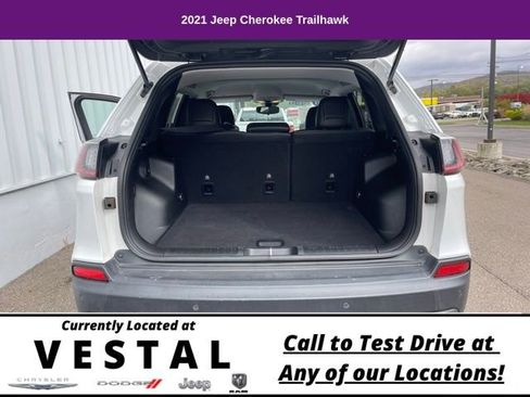 Used 2021 Jeep Cherokee Trailhawk image 23