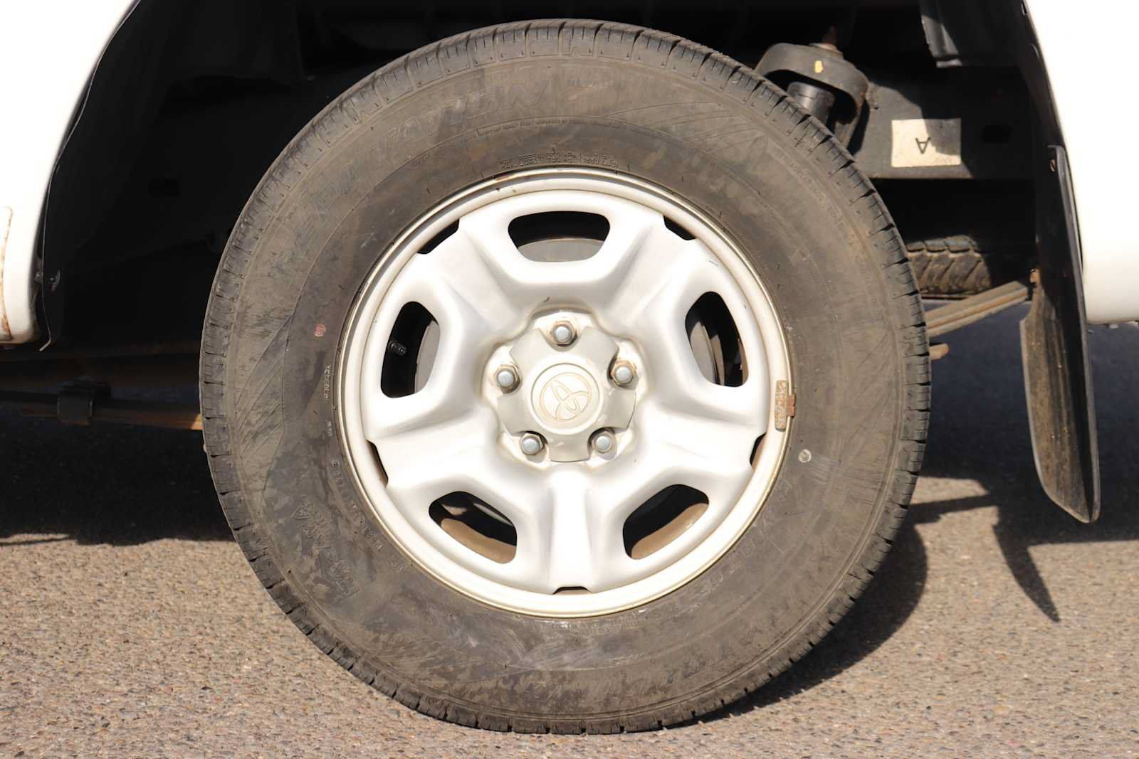 Used 2011 Toyota Tacoma 2WD Regular Cab image 9