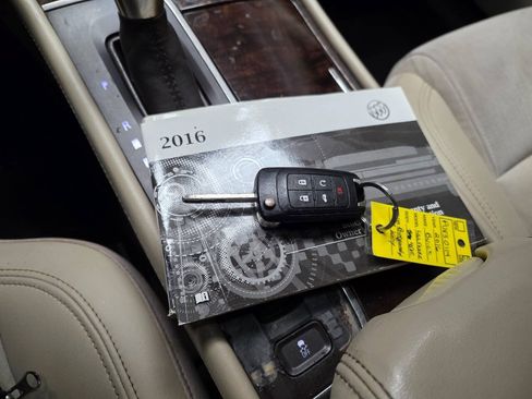 Used 2016 Buick LaCrosse FWD image 25