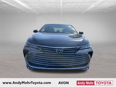 Used 2019 Toyota Avalon Limited FWD image 3