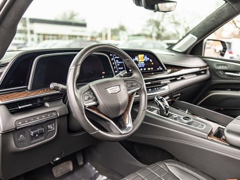 Used 2023 Cadillac Escalade Sport Platinum w/ LPO, ONYX Package image 22