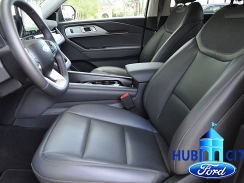 New 2026 Ford Explorer Active w/ Active Comfort Package RWD image 10