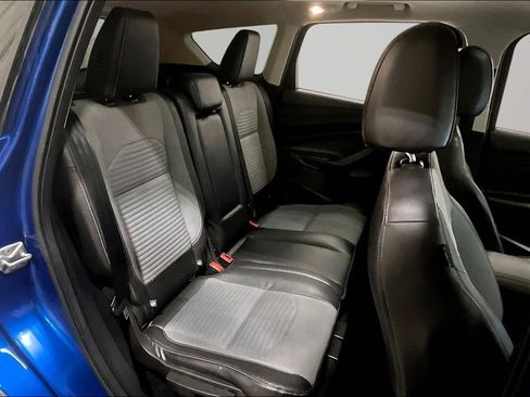 Used 2017 Ford Escape SE w/ Equipment Group 201A image 25