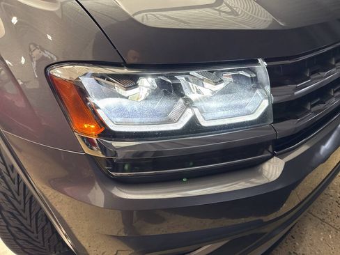 Used 2018 Volkswagen Atlas SEL AWD/4WD image 36