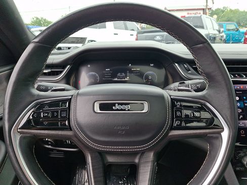 Used 2022 Jeep Grand Cherokee Overland AWD/4WD image 20