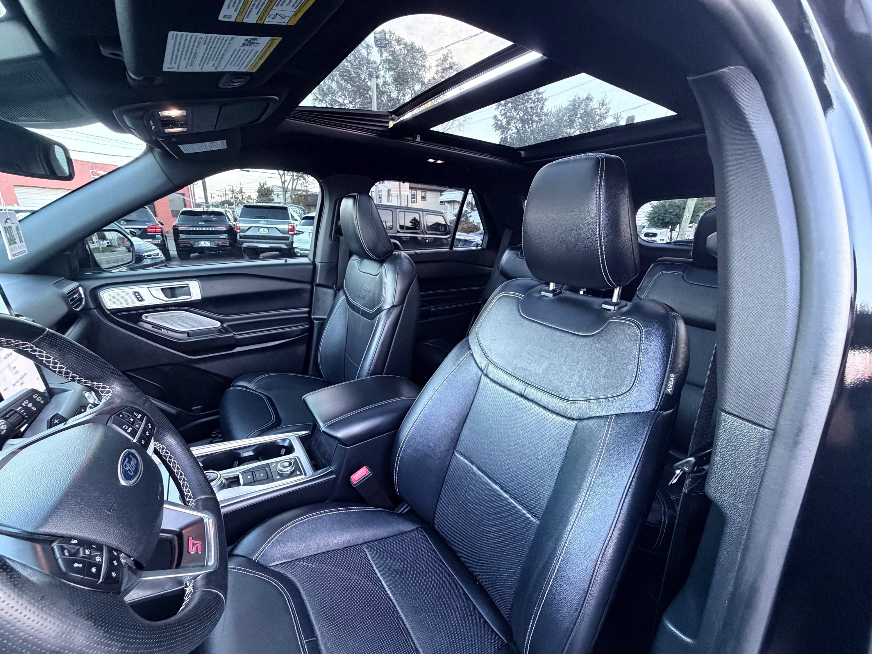 Used 2020 Ford Explorer ST w/ Premium Technology Package AWD/4WD image 15