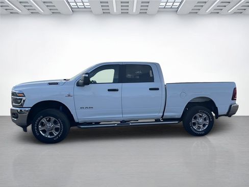 Used 2025 RAM 2500 Big Horn AWD/4WD image 3