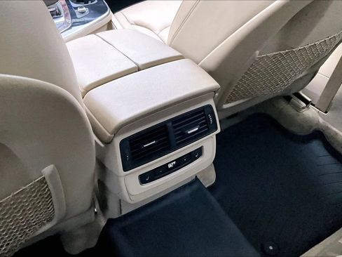 Used 2017 Audi Q7 3.0T Premium Plus image 32